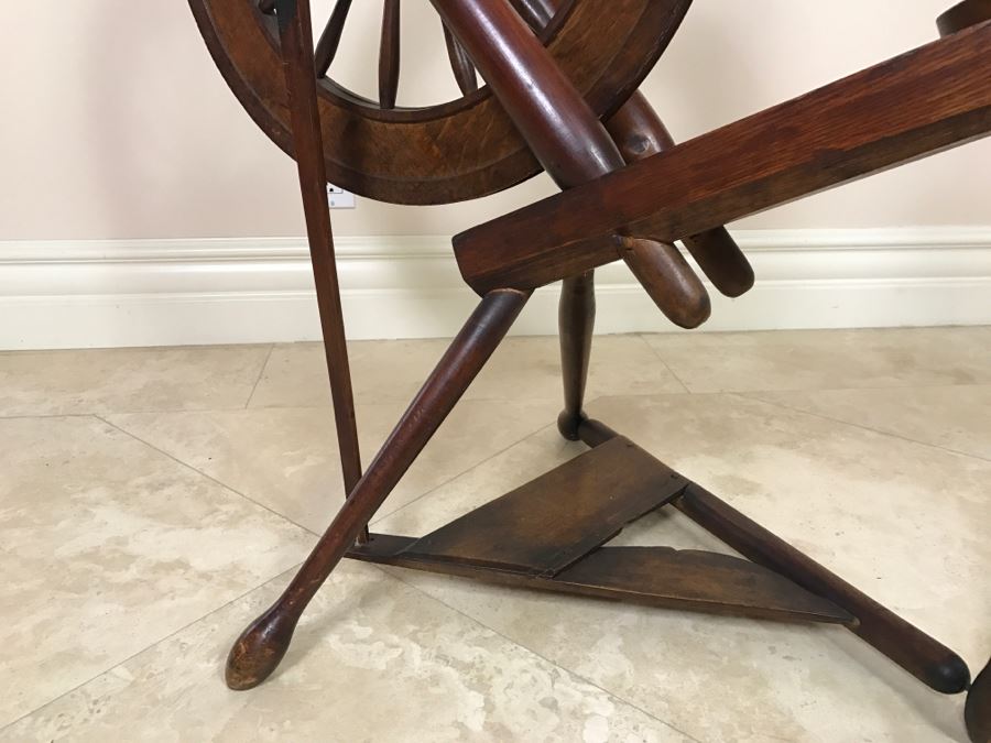 Antique Spinning Wheel Working [Photo 29]