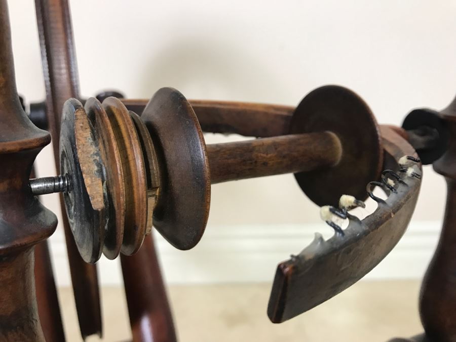 Antique Spinning Wheel Working [Photo 26]
