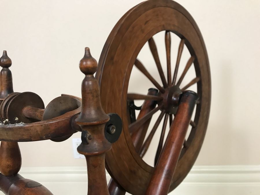 Antique Spinning Wheel Working [Photo 20]