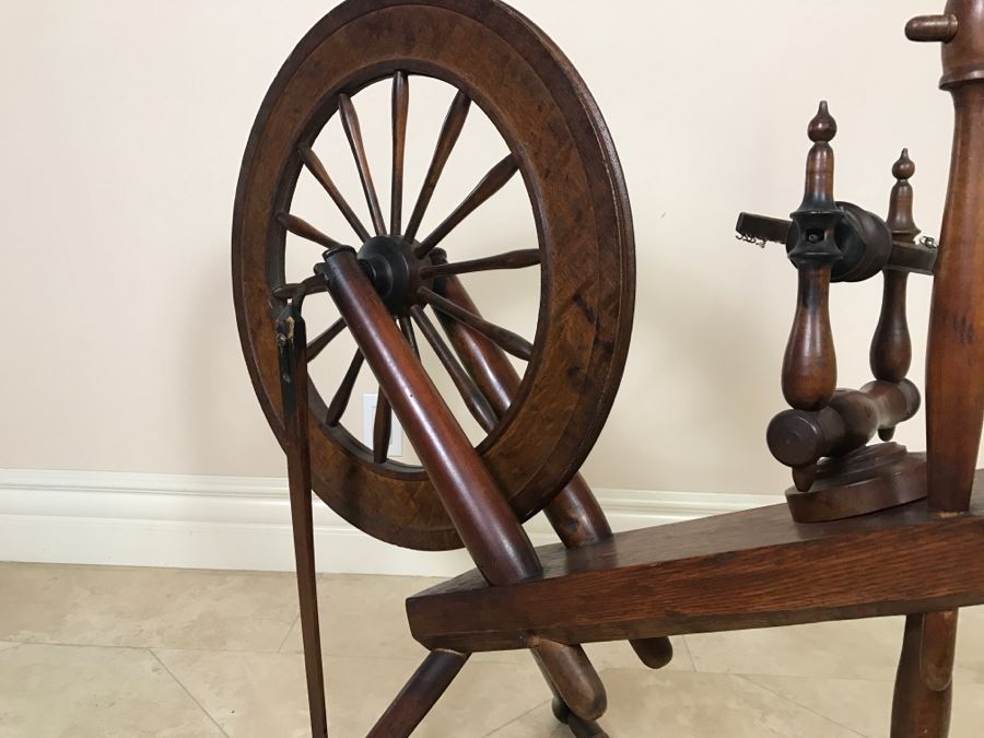 Antique Spinning Wheel Working [Photo 31]