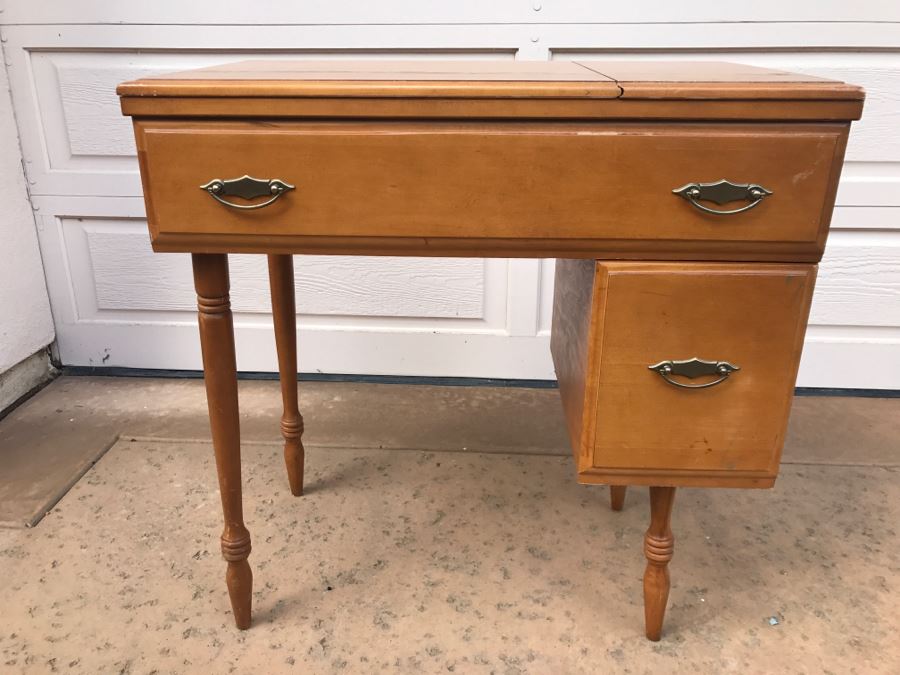 Sewing Cabinet Desk [Photo 3]