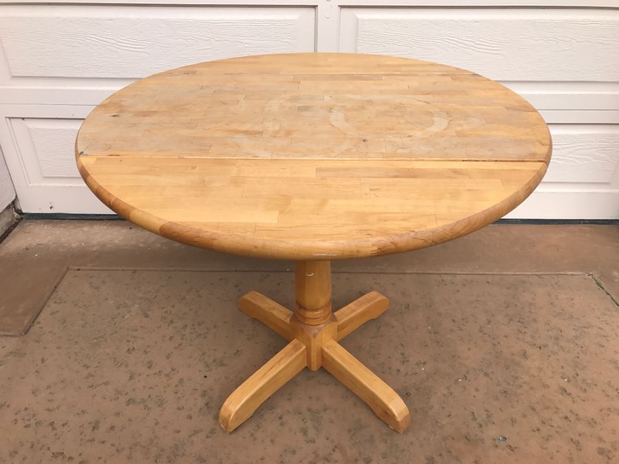 Butcher Block Style Drop Leaf Pedestal Table [Photo 5]