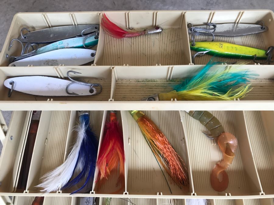 PLANO Fishing Tackle Box With Salt Water Tackle Fishing Lures [Photo 4]