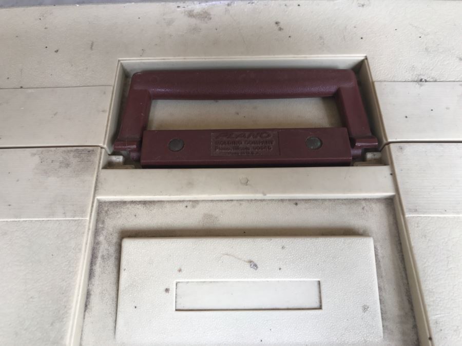 PLANO Fishing Tackle Box With Salt Water Tackle Fishing Lures [Photo 13]