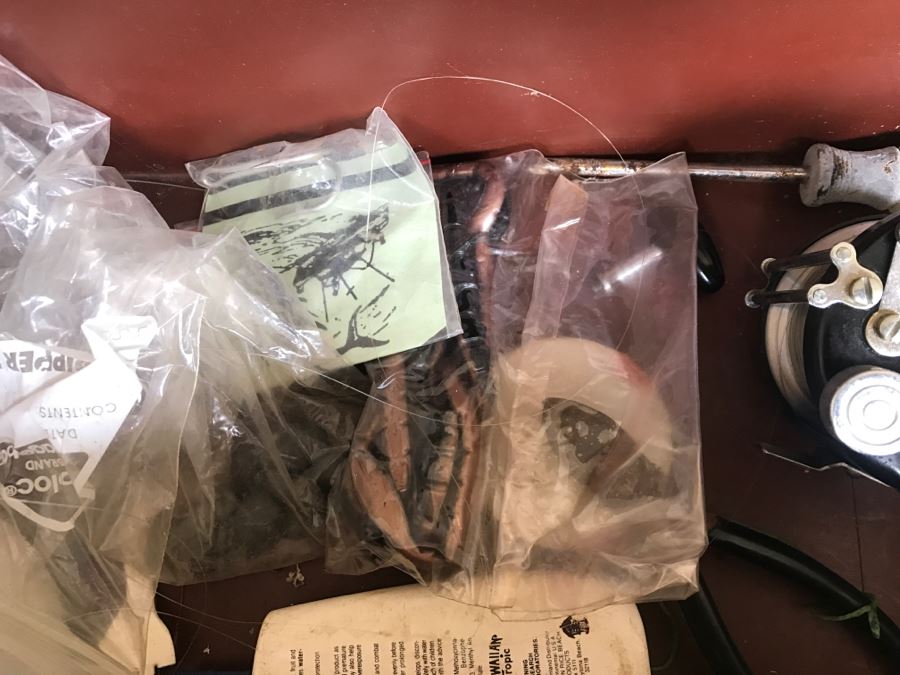 PLANO Fishing Tackle Box With Salt Water Tackle Fishing Lures [Photo 8]