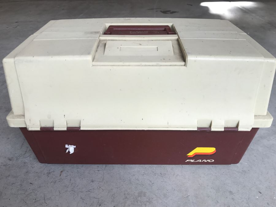 PLANO Fishing Tackle Box With Salt Water Tackle Fishing Lures [Photo 2]