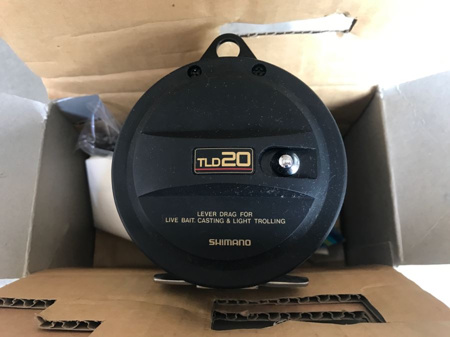 New In Box SHIMANO TLD-20 Graphite Fishing Reel [Photo 3]