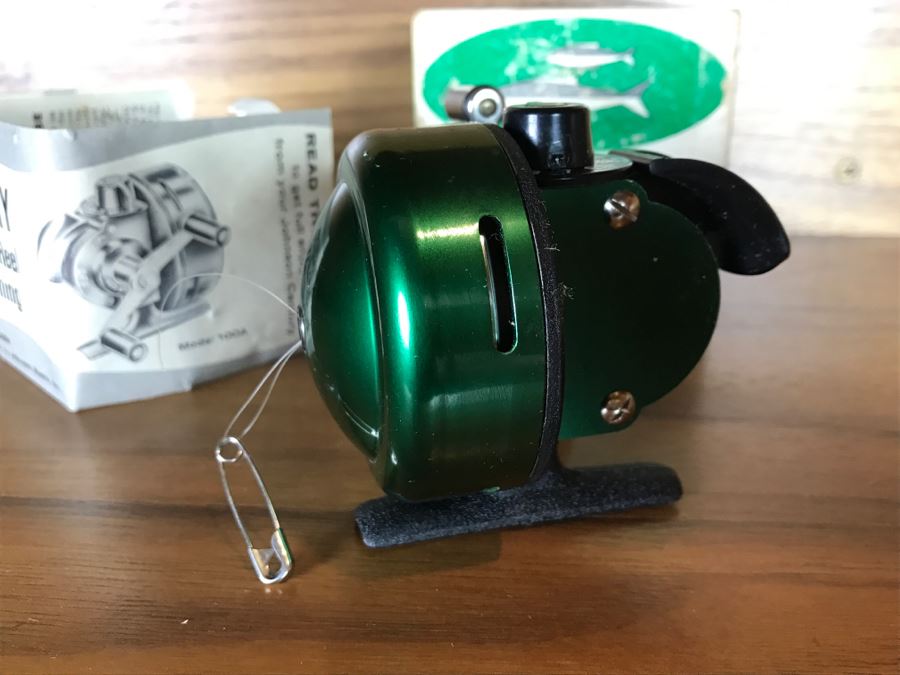 Johnson CENTURY Model 100-A Fishing Reel New Old Stock [Photo 9]