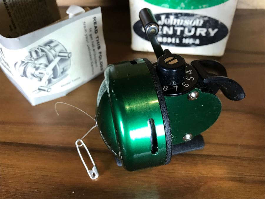 Johnson CENTURY Model 100-A Fishing Reel New Old Stock [Photo 10]