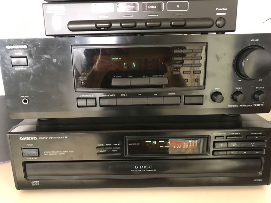 ONKYO Stereo Receiver TX-8211, (2) Sima Speaker Selectors Model SSW-4 And ONKYO CD Disc Changer 1 (Note CD Player Plays But Doesn't Open) [Photo 10]