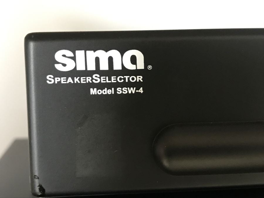 ONKYO Stereo Receiver TX-8211, (2) Sima Speaker Selectors Model SSW-4 And ONKYO CD Disc Changer 1 (Note CD Player Plays But Doesn't Open) [Photo 5]