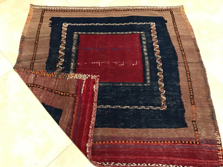 Vintage Persian Rug Hand Knotted Wool Measures 3'9' X 3'10' [Photo 1]