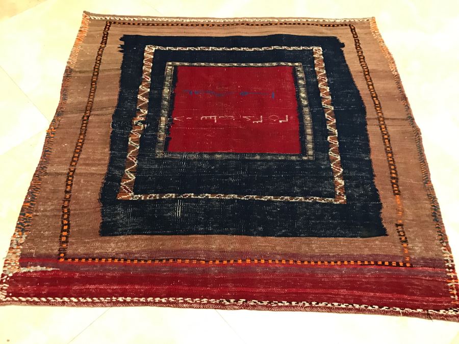 Vintage Persian Rug Hand Knotted Wool Measures 3'9' X 3'10' [Photo 4]