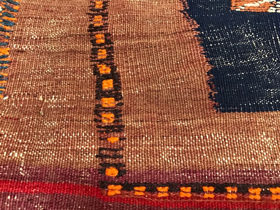 Vintage Persian Rug Hand Knotted Wool Measures 3'9' X 3'10' [Photo 13]