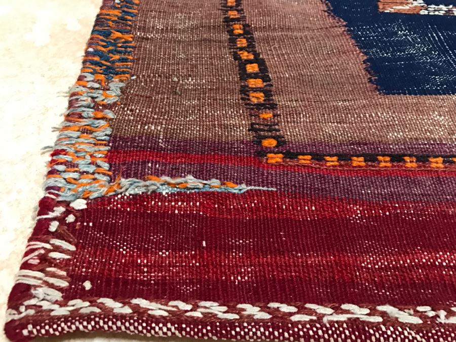 Vintage Persian Rug Hand Knotted Wool Measures 3'9' X 3'10' [Photo 12]