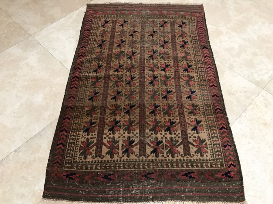 Antique Persian Tribal Rug Hand Knotted Wool Area Rug Measures 2'8' X 4'3' [Photo 3]