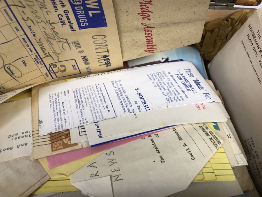 Vintage Asian Relief Carved Wooden Box Filled With Various Photographs And Ephemera - See All Photos [Photo 56]