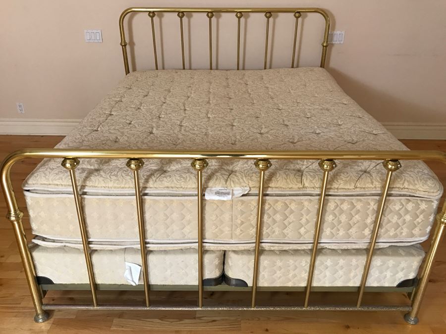 King Size Brass Bed With Sealy Posturepedic Crown Jewel Mattress [Photo 3]