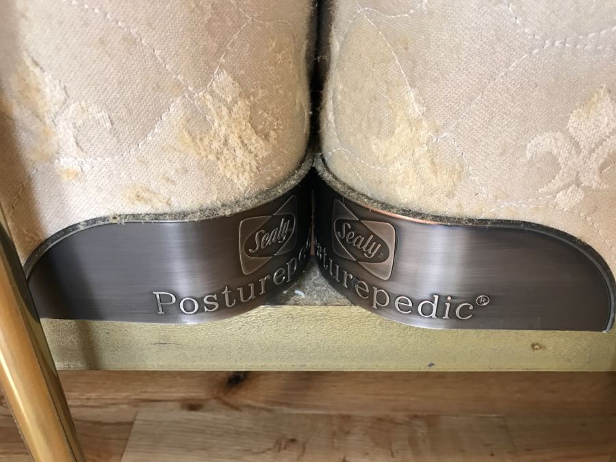 King Size Brass Bed With Sealy Posturepedic Crown Jewel Mattress [Photo 5]