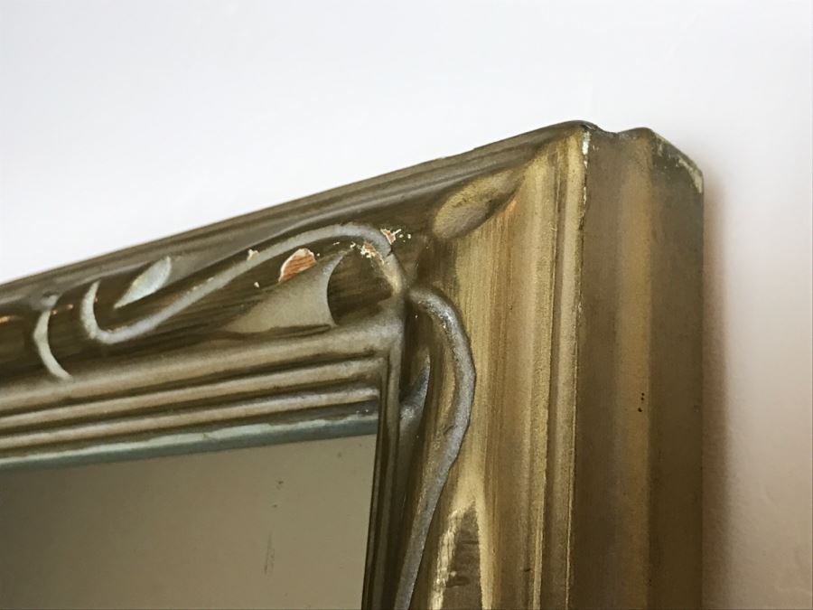 Large Gilded Wooden Wall Mirror [Photo 4]