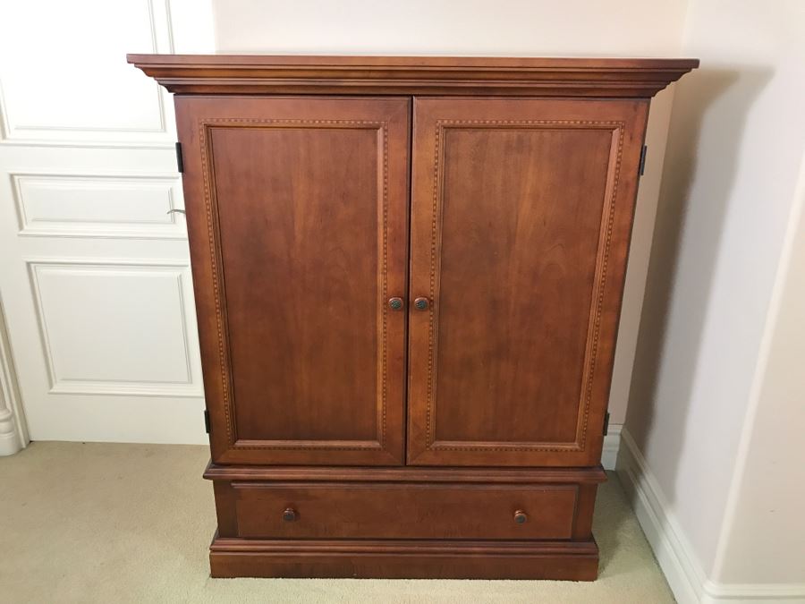 Hammary Wooden Enterntainment Center Cabinet [Photo 4]