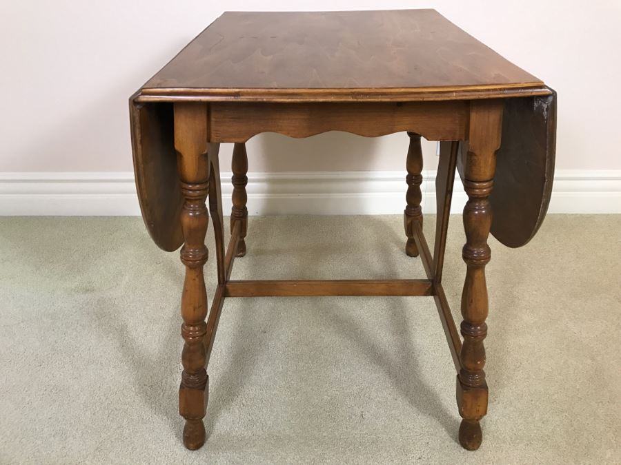 Vintage Drop Leaf Table [Photo 5]
