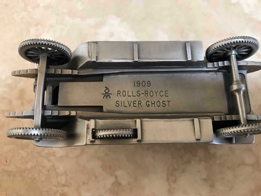 Huge Collection Of (21) Danbury Mint Pewter Classic Cars Of The World In An Asian Rosewood Hanging Display Box With Glass Front [Photo 42]