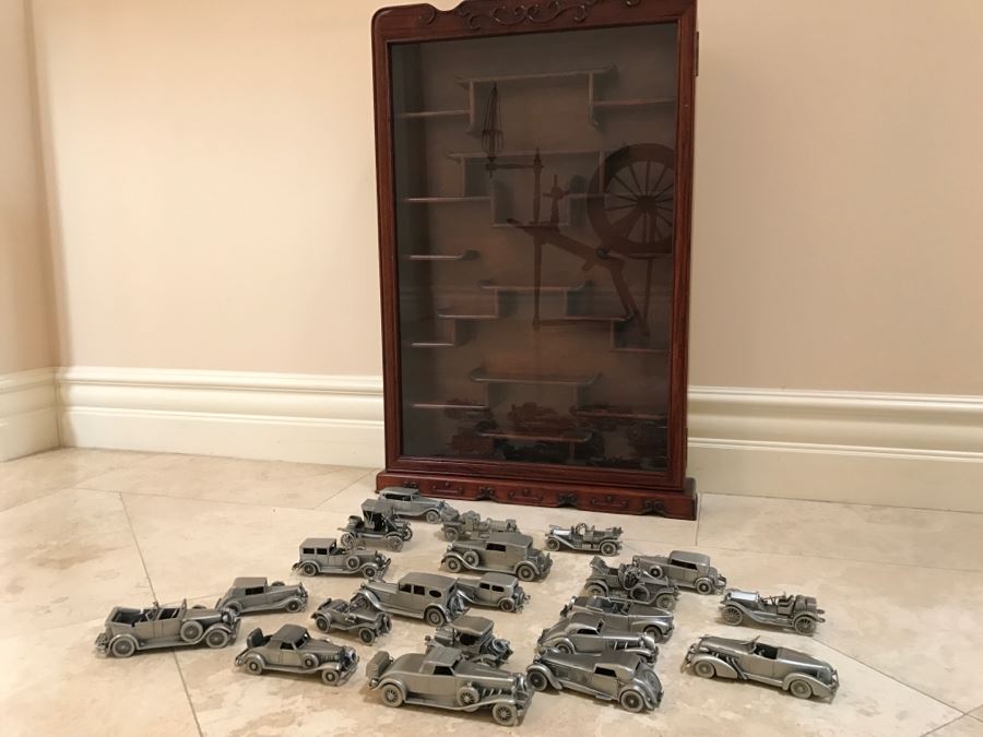 Huge Collection Of (21) Danbury Mint Pewter Classic Cars Of The World In An Asian Rosewood Hanging Display Box With Glass Front [Photo 5]