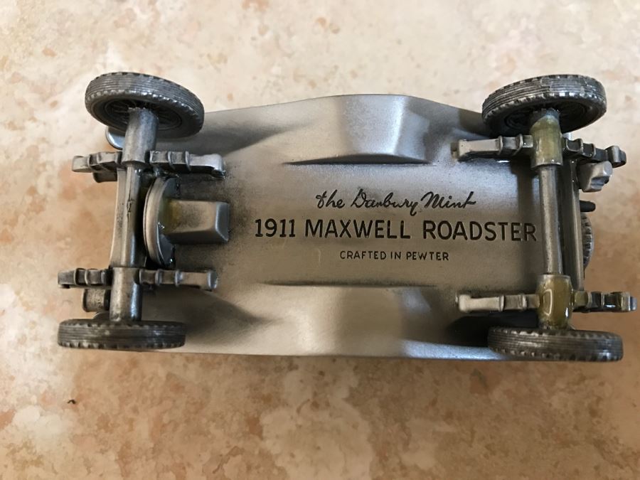 Huge Collection Of (21) Danbury Mint Pewter Classic Cars Of The World In An Asian Rosewood Hanging Display Box With Glass Front [Photo 33]