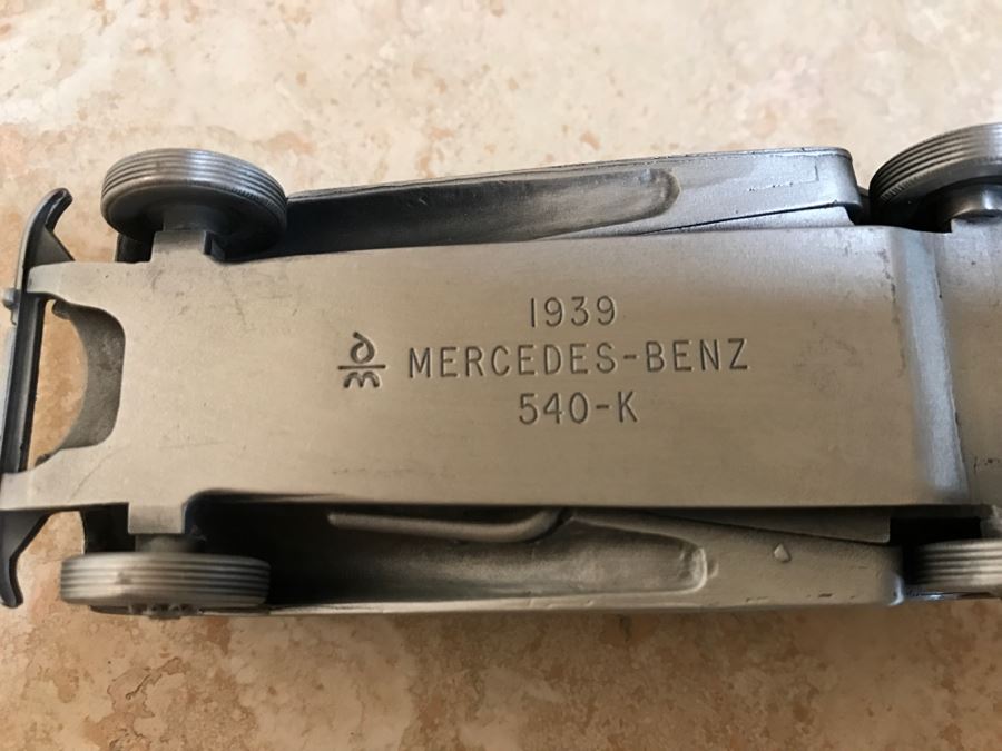 Huge Collection Of (21) Danbury Mint Pewter Classic Cars Of The World In An Asian Rosewood Hanging Display Box With Glass Front [Photo 35]