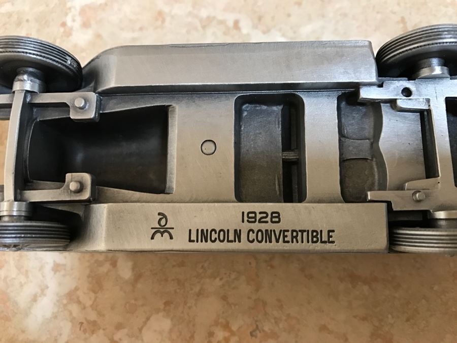 Huge Collection Of (21) Danbury Mint Pewter Classic Cars Of The World In An Asian Rosewood Hanging Display Box With Glass Front [Photo 34]