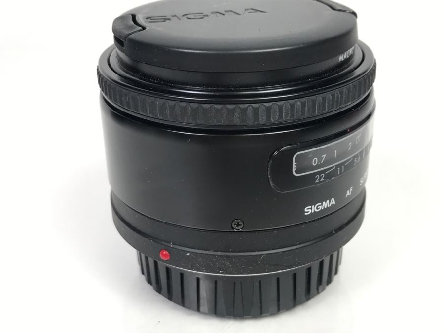 Pair Of SIGMA Camera Lenses SIGMA ZOOM AF-APO 70-210mm And SIGMA AF Super Wide Macro Lens [Photo 12]