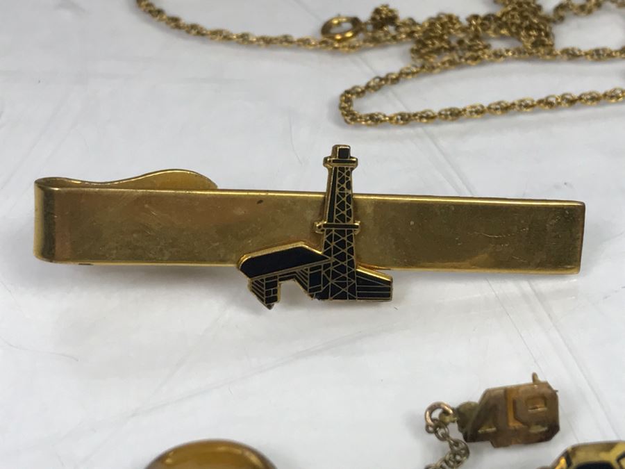 Box With Various Items Including 14k White Gold Ring W/O Stones, Various Pins, Oil Rig Tie Clip And Other Items Photographed - 14k Ring Weighs 3.1g [Photo 15]