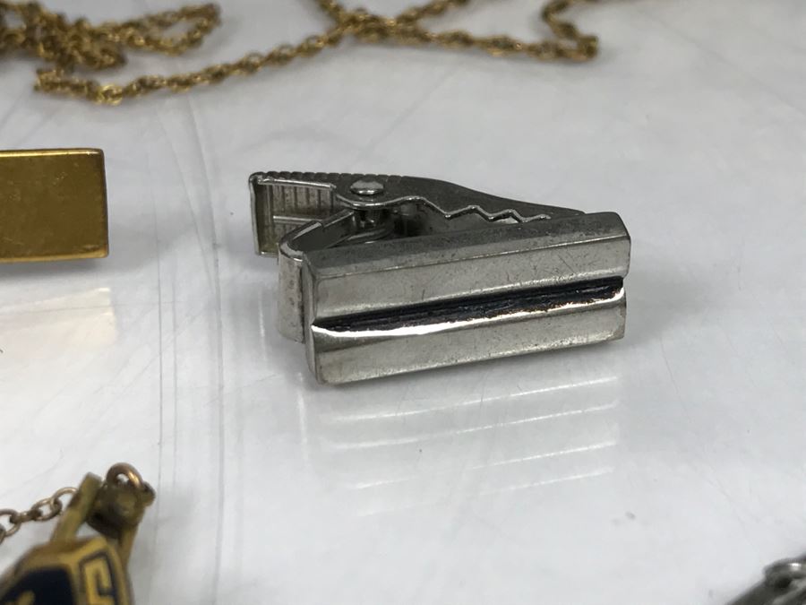 Box With Various Items Including 14k White Gold Ring W/O Stones, Various Pins, Oil Rig Tie Clip And Other Items Photographed - 14k Ring Weighs 3.1g [Photo 20]