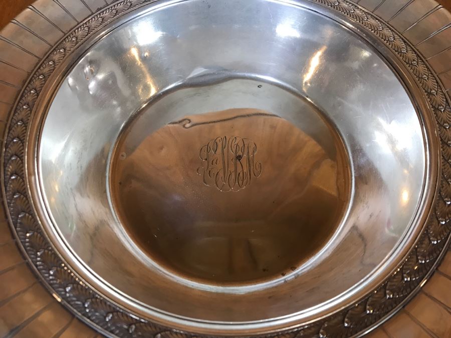 Large Sterling Silver Monogramed Bowl With Chased Design And Handles 452g [Photo 4]