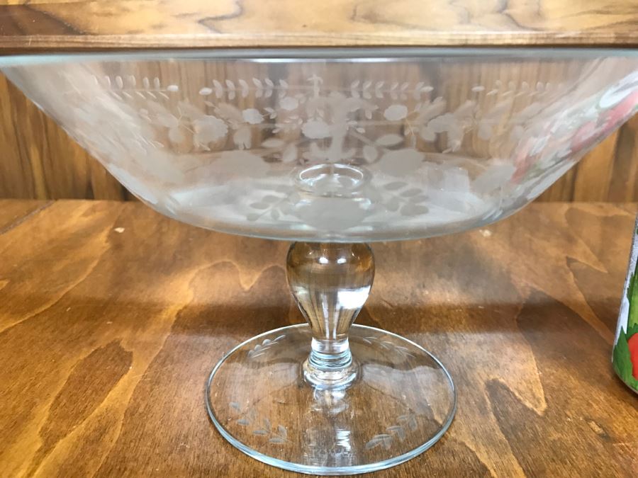 TOWLE Footed Etched Crystal Bowl [Photo 5]