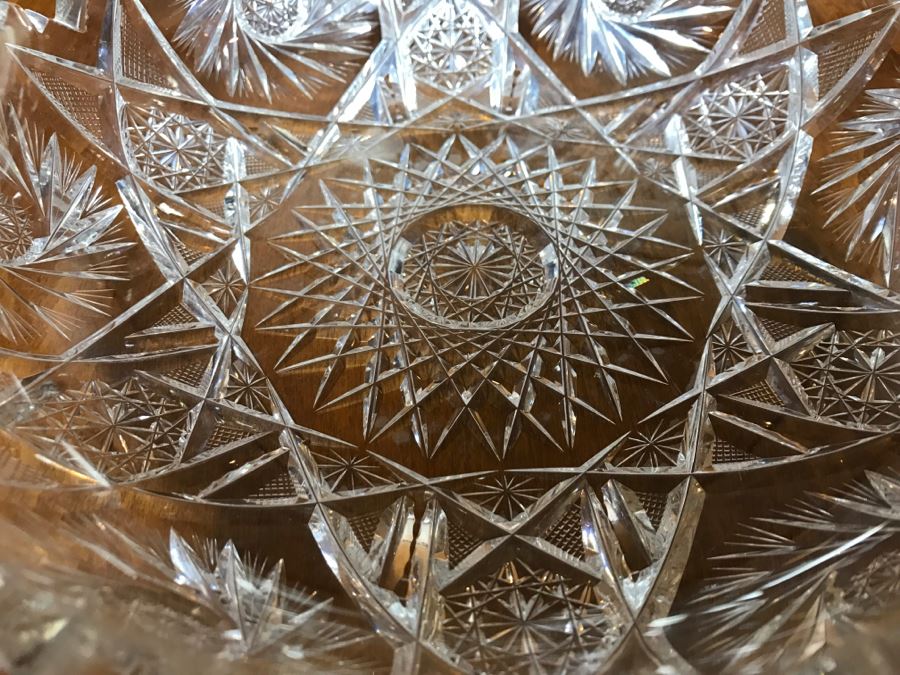 Stunning Cut Crystal Bowl [Photo 5]