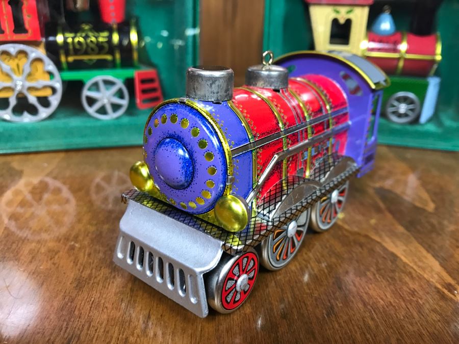 (5) Collector's Series Tin Locomotive Series Christmas Ornaments Hallmark Keepsake [Photo 4]