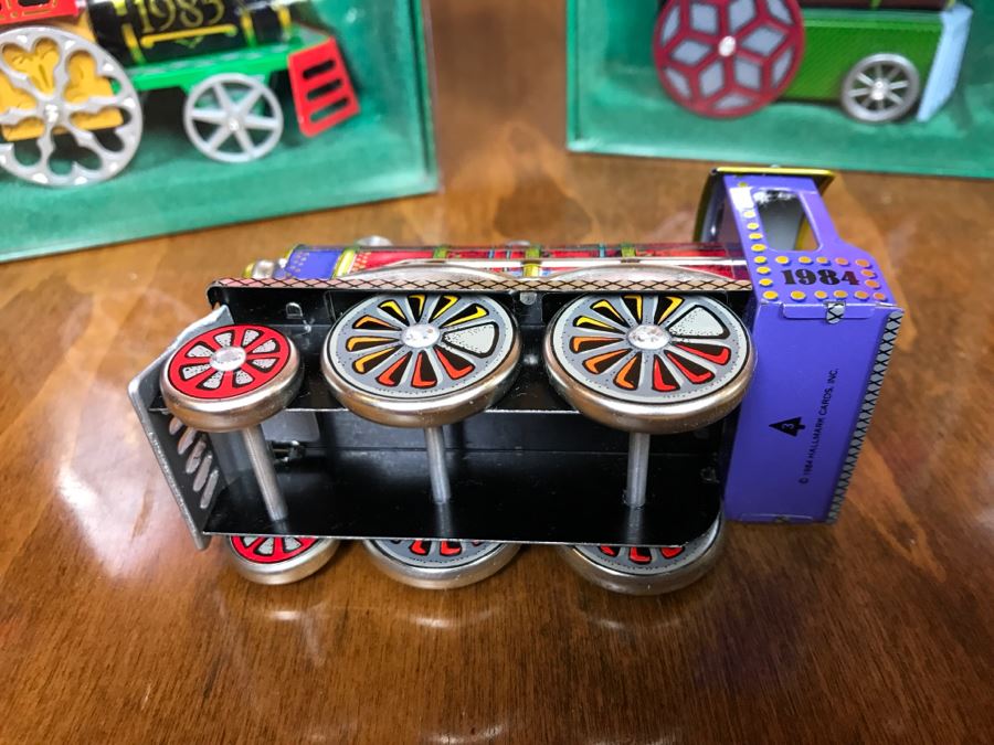 (5) Collector's Series Tin Locomotive Series Christmas Ornaments Hallmark Keepsake [Photo 5]