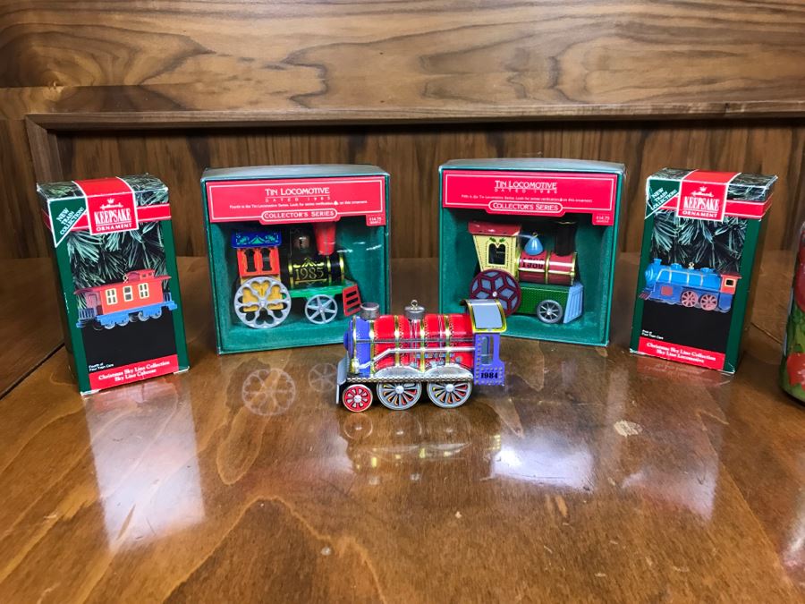 (5) Collector's Series Tin Locomotive Series Christmas Ornaments Hallmark Keepsake [Photo 1]