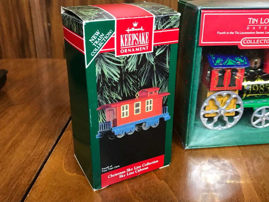 (5) Collector's Series Tin Locomotive Series Christmas Ornaments Hallmark Keepsake [Photo 7]