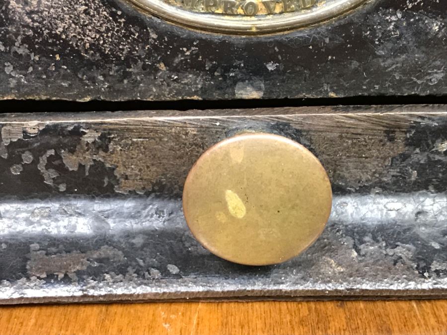 Heavy Antique Cast Iron And Brass Coffee Grinder J & W Findlay United Kingdom English With Holes For Bolting [Photo 6]