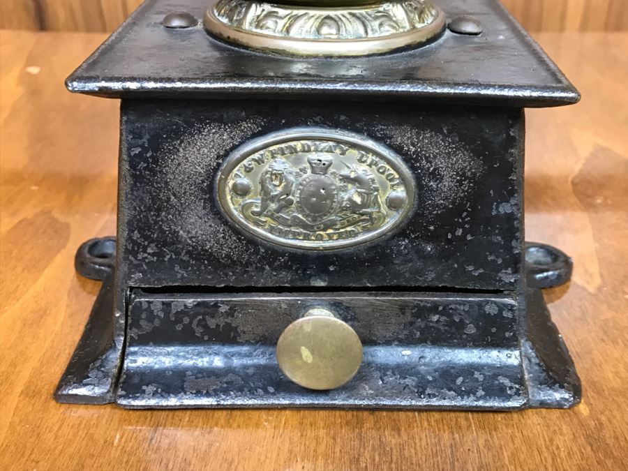 Heavy Antique Cast Iron And Brass Coffee Grinder J & W Findlay United Kingdom English With Holes For Bolting [Photo 3]