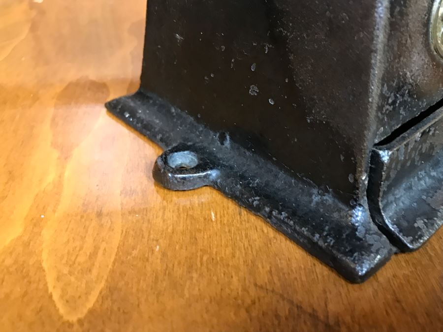 Heavy Antique Cast Iron And Brass Coffee Grinder J & W Findlay United Kingdom English With Holes For Bolting [Photo 12]