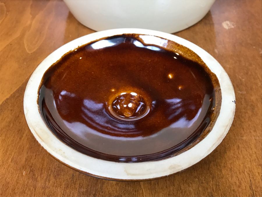 Western Stoneware Lidded Crock Pot [Photo 4]