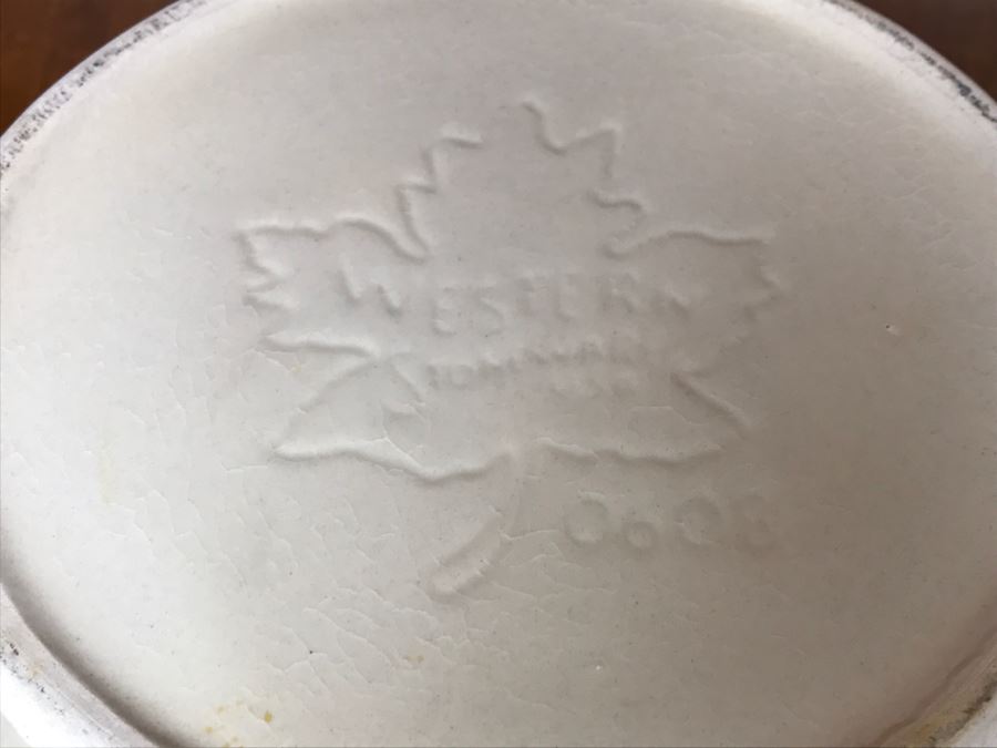 Western Stoneware Lidded Crock Pot [Photo 8]