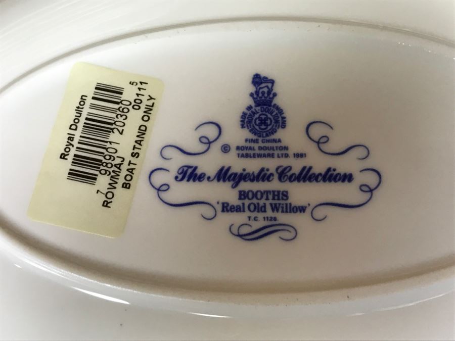 Royal Doulton England Find China The Majestic Collection Booths 'Real Old Willow' Blue And White Apx Service For 8 [Photo 21]