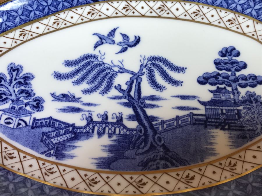 Royal Doulton England Find China The Majestic Collection Booths 'Real Old Willow' Blue And White Apx Service For 8 [Photo 8]