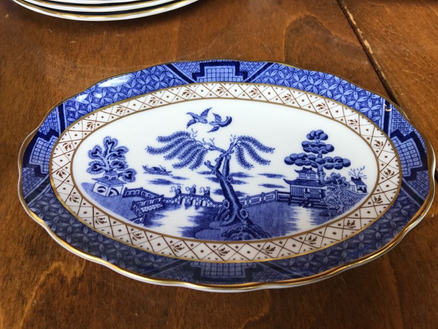 Royal Doulton England Find China The Majestic Collection Booths 'Real Old Willow' Blue And White Apx Service For 8 [Photo 7]