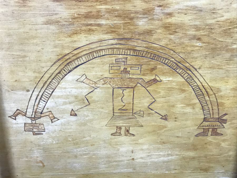 Vintage Wooden Tray With Carved Design [Photo 3]